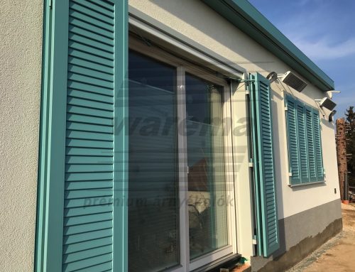Motoros nyíló zsalugáter fix lamellával, Balaton-part